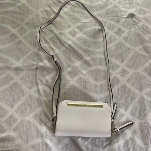 Steve Madden Crossbody Wallet in White Great Condition